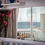 2 Bedroom In Puerto Banus With Open Sea Views * ماربيا