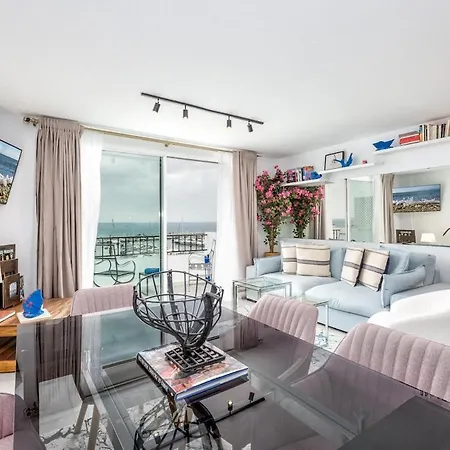 2 Bedroom In Puerto Banus With Open Sea Views شقة