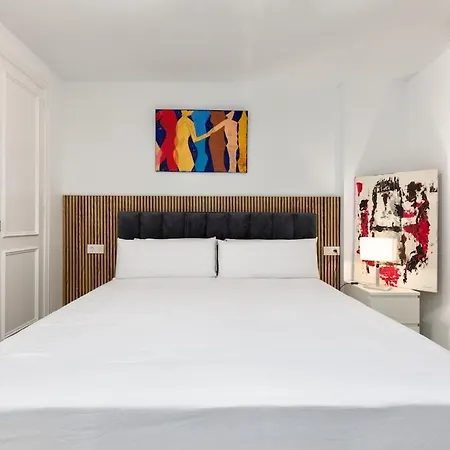 2 Bedroom In Puerto Banus With Open Sea Views شقة ماربيا