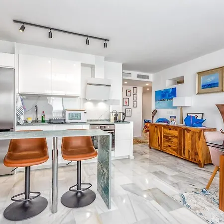 Apartment 2 Bedroom In Puerto Banus With Open Sea Views *