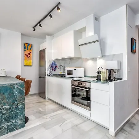 Apartment 2 Bedroom In Puerto Banus With Open Sea Views *