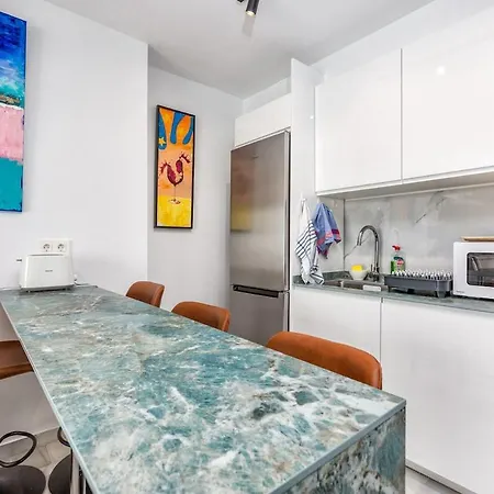 2 Bedroom In Puerto Banus With Open Sea Views *