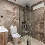 2 Bedroom In Puerto Banus With Open Sea Views Apartman