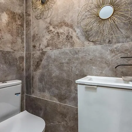 Апартаменти 2 Bedroom In Puerto Banus With Open Sea Views Марбелья